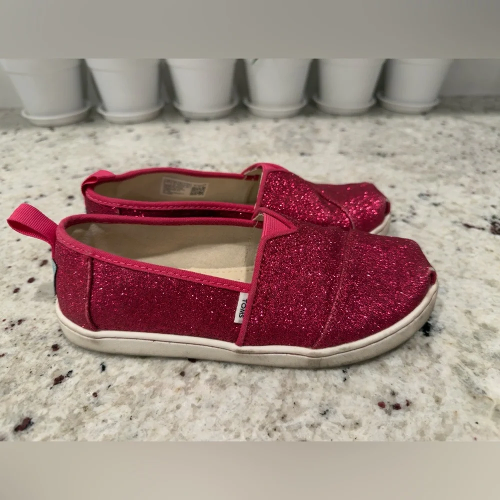 TOMS Kids Pink Glitter Classic Slip-On Shoes‎ | Size 1